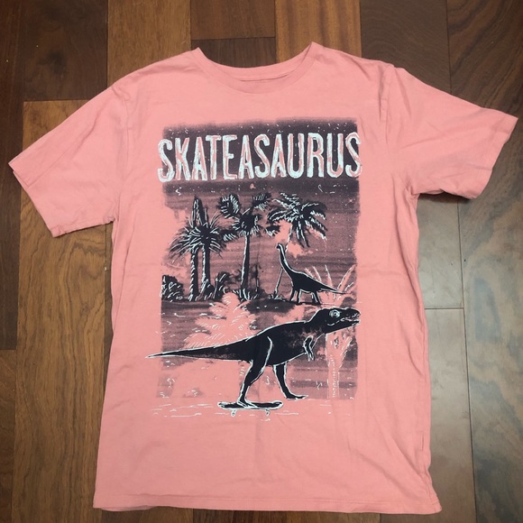 Children’s place Dino T-shirt sz xxl